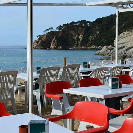 Els Vents Para 6 Personas En Playa Privada De *